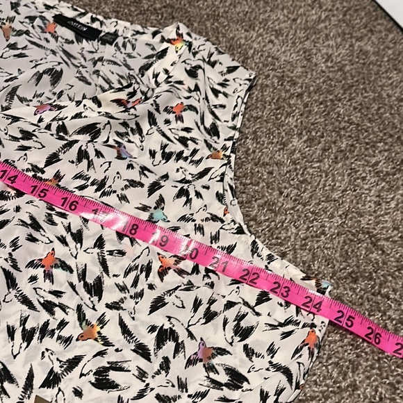 Set of two Apt. 9 sleeveless button front tops (both 1X) EUC! - Picture 6 of 7